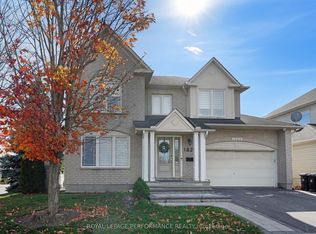 1820 Appleford St, Ottawa, ON K1J 1K2