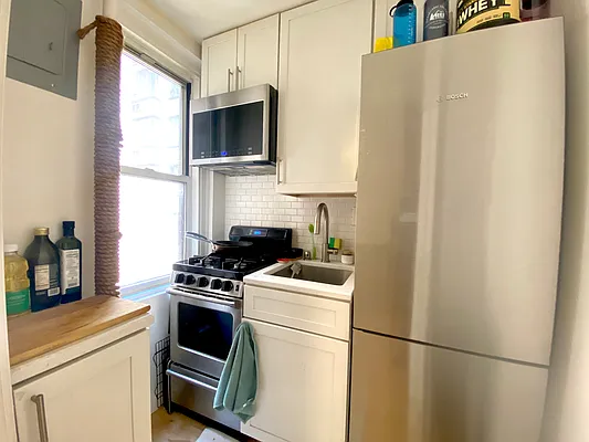 Rented by Compass | media 2