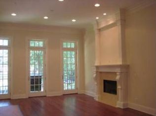 2051 W Pensacola Ave, Chicago, IL 60625