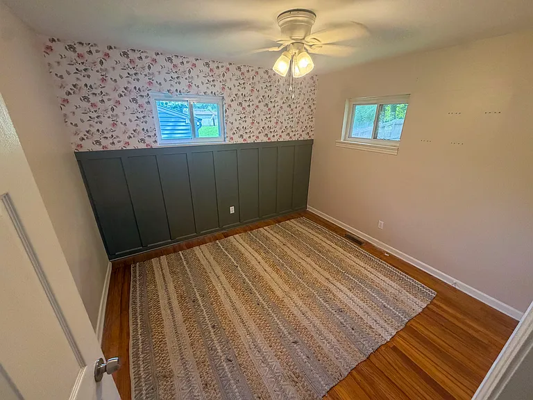 1910 Honeycut Ln — Photo 20
