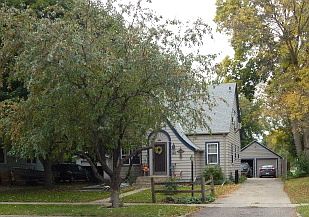 1st image of 605 10th St N