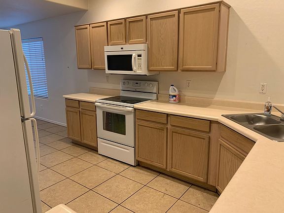 5th image of 10757 W Windsor Ave