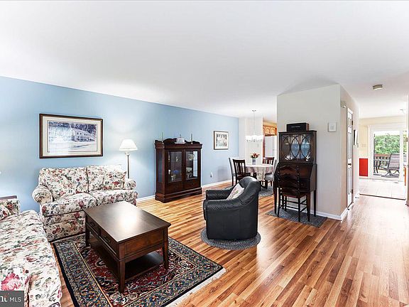5th image of 107 Cambridge Cir #50
