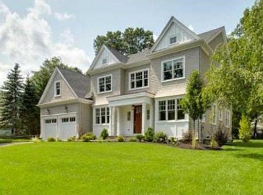 2nd image of 10 Woodland Rd
