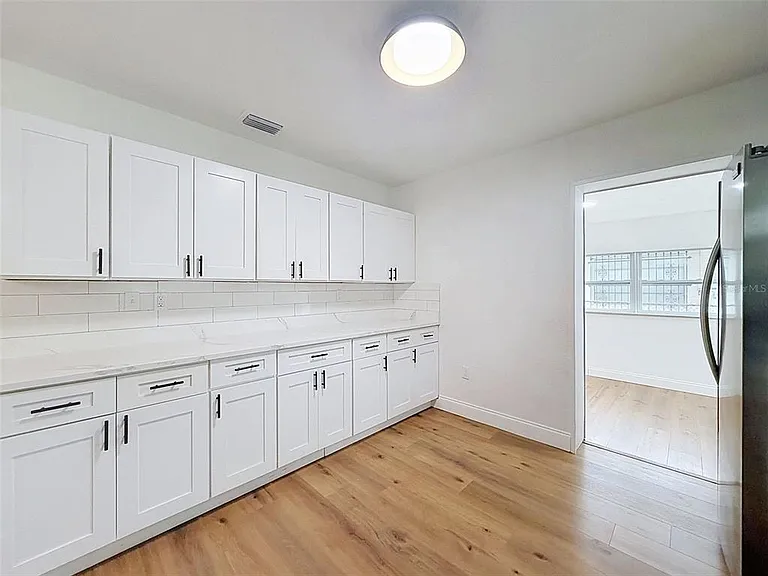 3316 W Nassau St — Photo 10