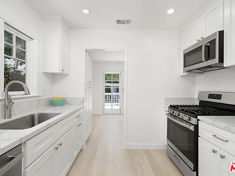 4622 Norwich Ave — Photo 8