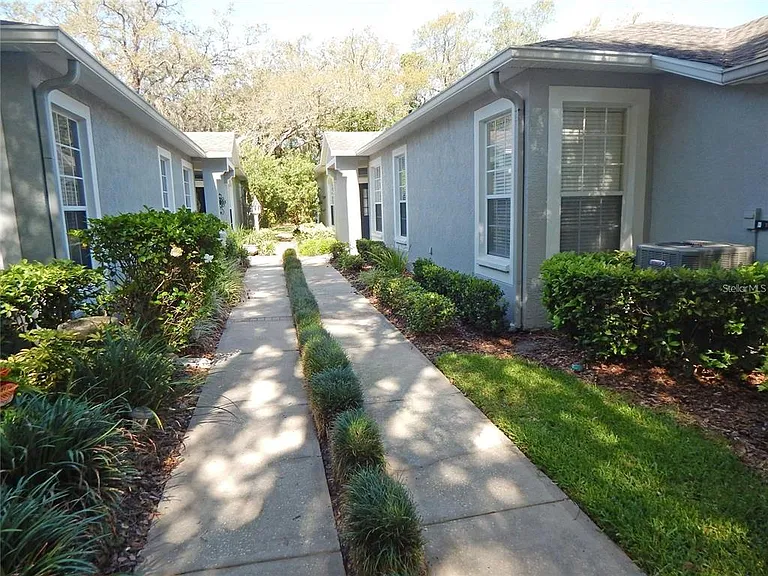 5925 Sandhill Ridge Dr — Photo 15