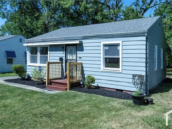 2471 Greenvale Rd, Cleveland, OH 44121