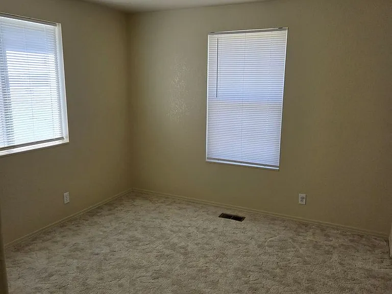 841 Beverly Hills Dr — Photo 5