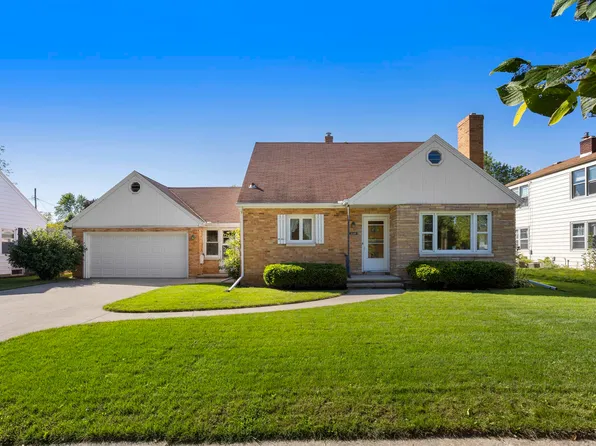 2119 N Division St, Appleton, WI 54911
