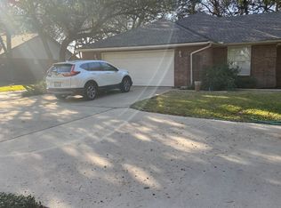 1100 Salado Oaks Dr, Salado, TX 76571