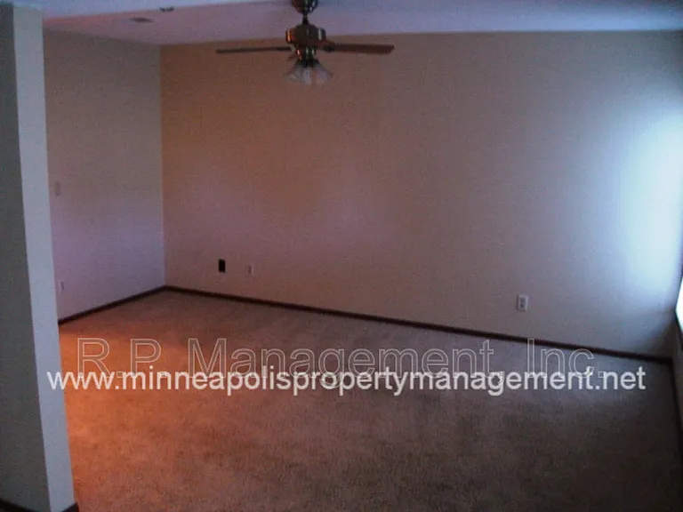 14345 Bedford Dr — Photo 11