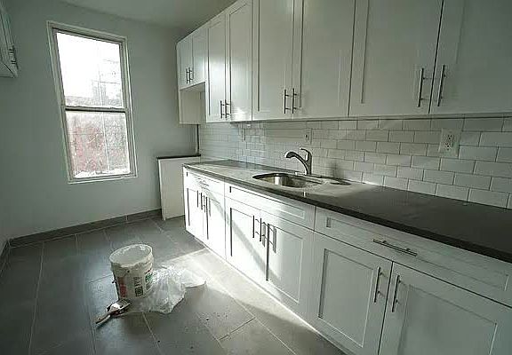 2nd image of 966 E 156th St #2