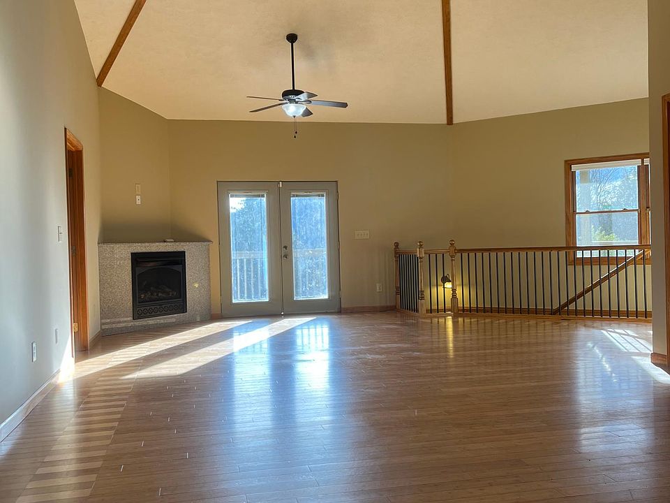 Dining / living room open concept