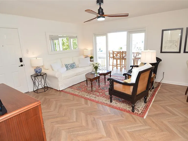 5048 Beach Dr SE #F — Photo 17