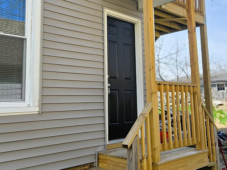 14 Meadow St — Photo 4