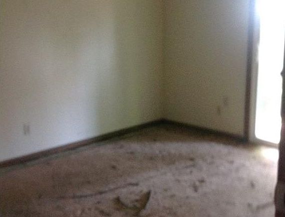 3rd image of 14168 S Hickory St E