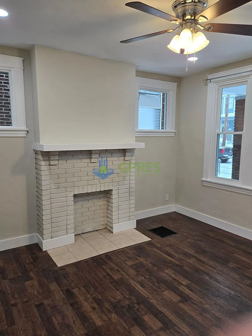 Newly renovated Beechview Home with Bonus Room walking distance to the T — Photo 3