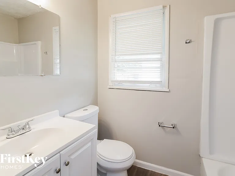 727 Alfred Rd NW — Photo 9