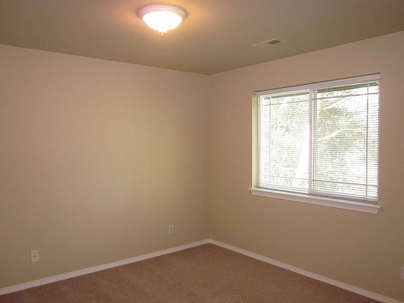 4th image of 2240-2256 SW Umatilla Ave #2242