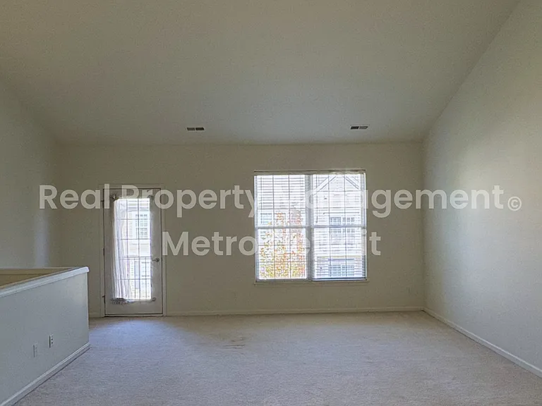 1151 Alameda Blvd — Photo 2