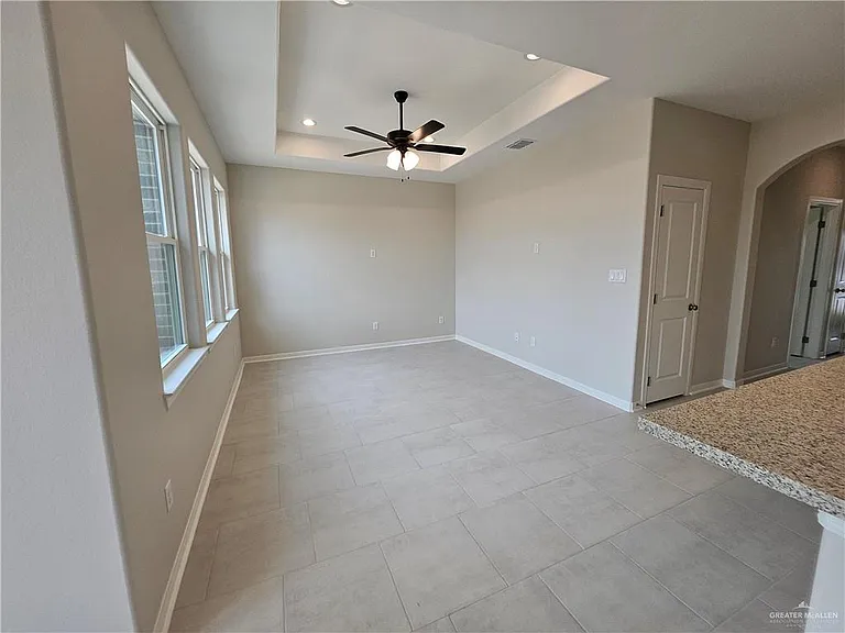 3005 Grace St — Photo 2