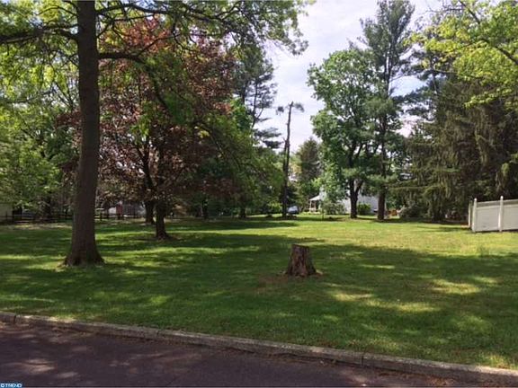 2nd image of 734 Buttercup Dr