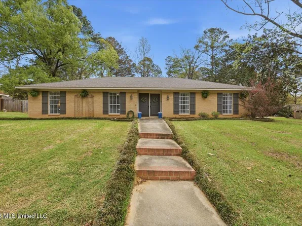 122 Woodgate Dr, Brandon, MS 39042