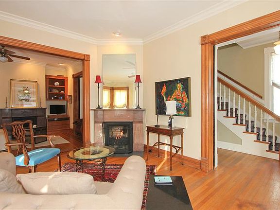 5th image of 219 S Grove Ave