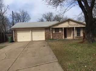 7825 Gibbons Ct, North Richland Hills, TX 76180