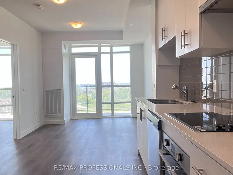 461 Green Rd #916 — Photo 3