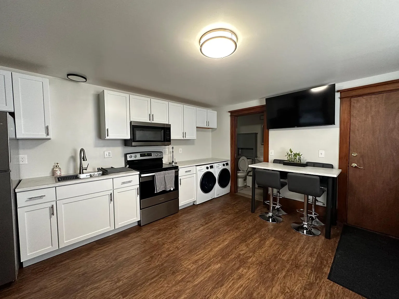 1 bed, $1,400 — Photo 3