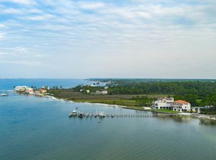 9375 Palmetto Ridge Ct, Navarre, FL 32566