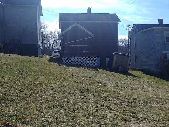 5th image of 507 Ashton St