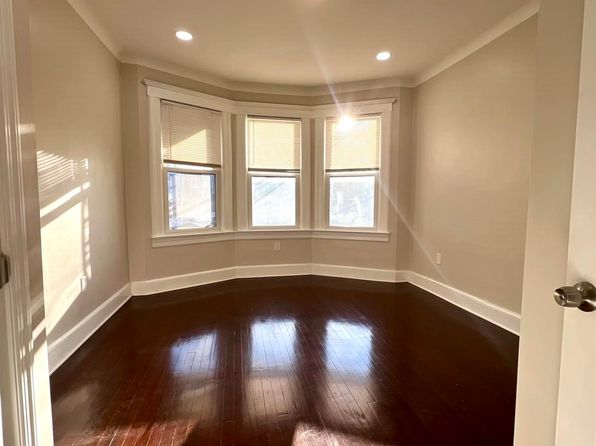 210 Claremont Ave FLOOR 1