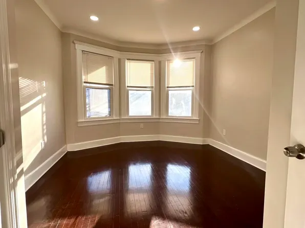 210 Claremont Avenue image 1 of 10