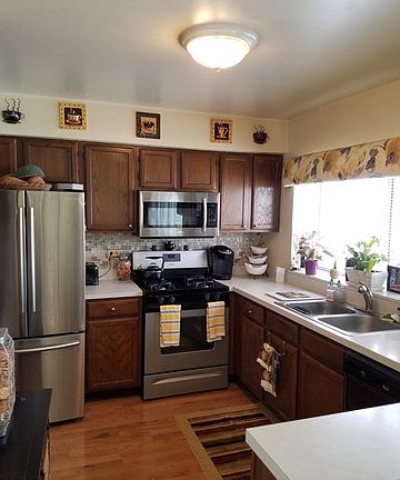 5th image of 10 Marion Ln #10