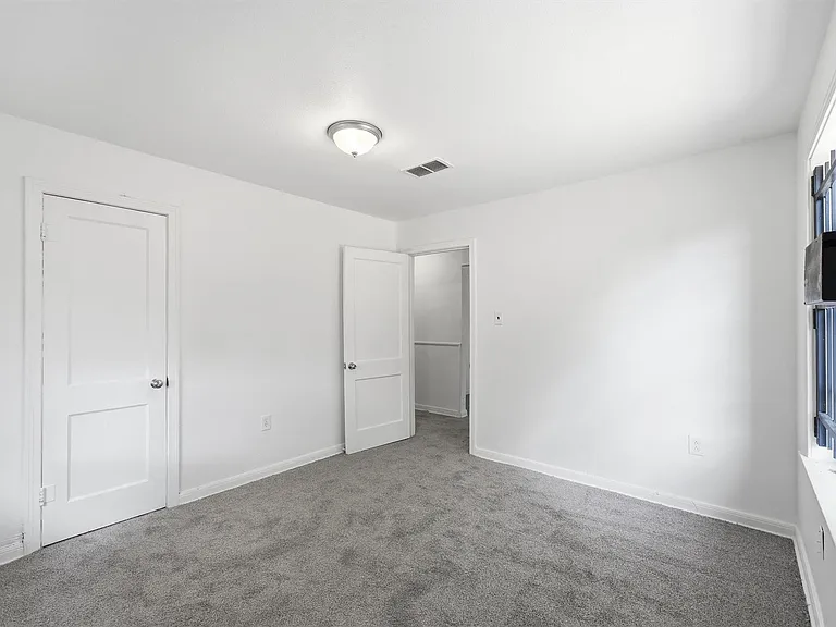 5326 Wenda St — Photo 8