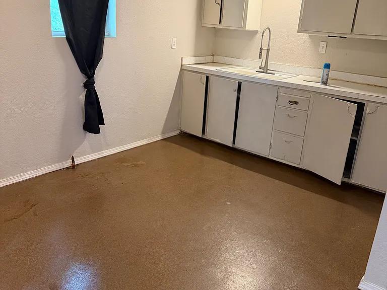 441 W Church St — Photo 6