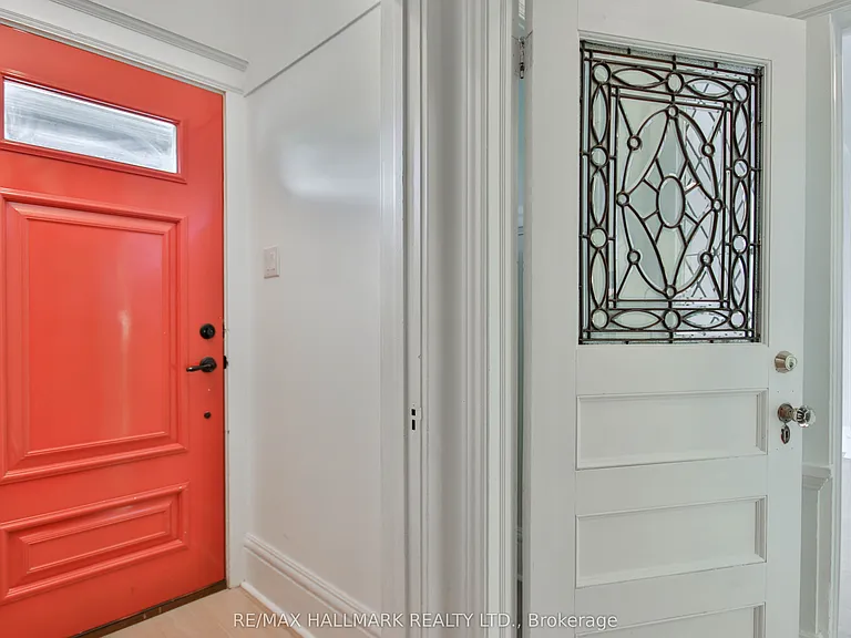 639 Broadview Ave #MAIN FL — Photo 4