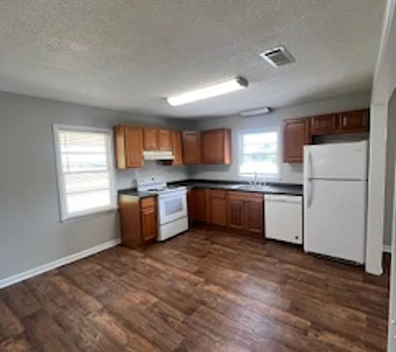 79 Rj Kennedy Rd