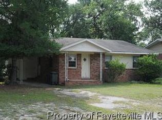 1817 Dewsberry Pl, Fayetteville, NC 28304