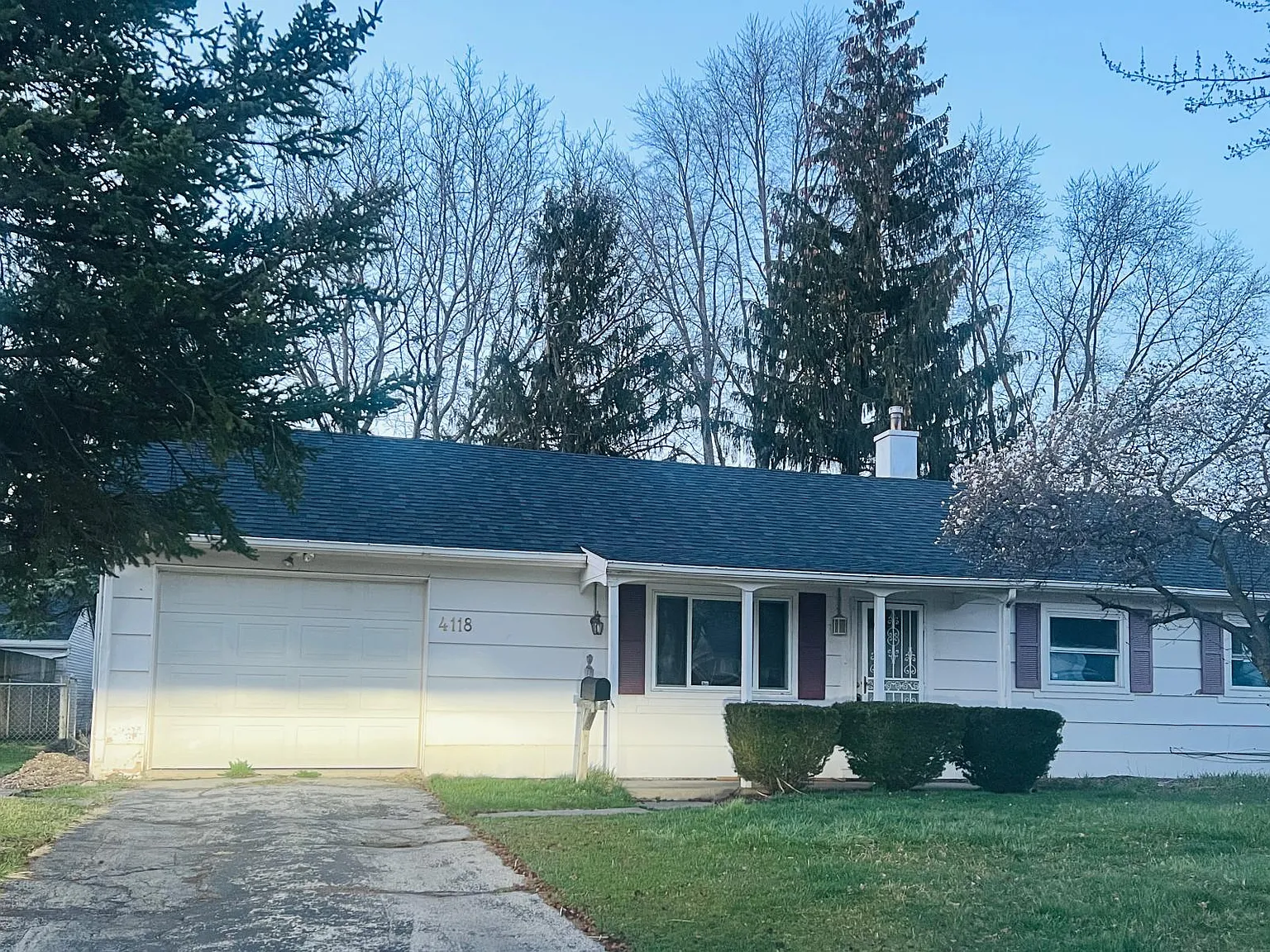 3 bed, 1000 sqft, $1,350 — Photo 1