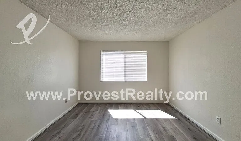15244 Mission St — Photo 13
