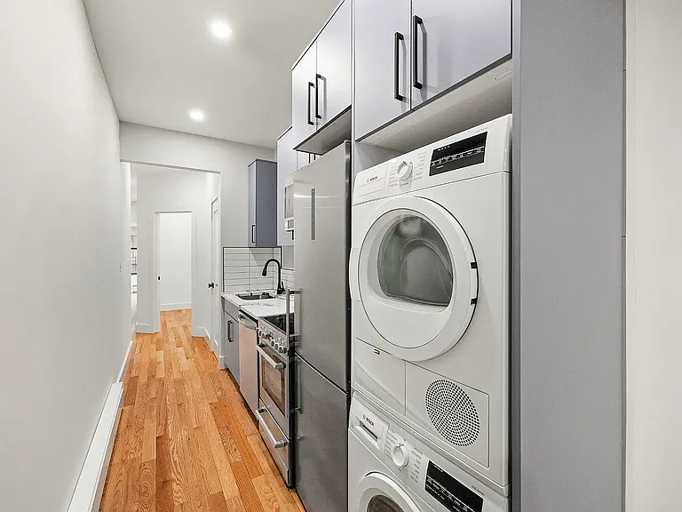 323 E 93rd St #5W — Photo 6