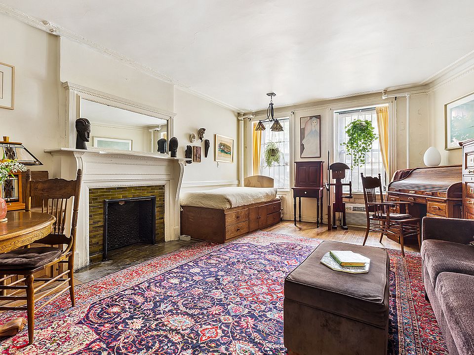 1st image of 32 W 96th St #A