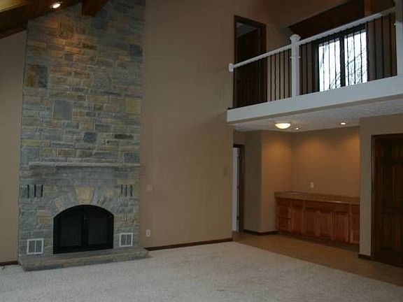 Balcony over great room