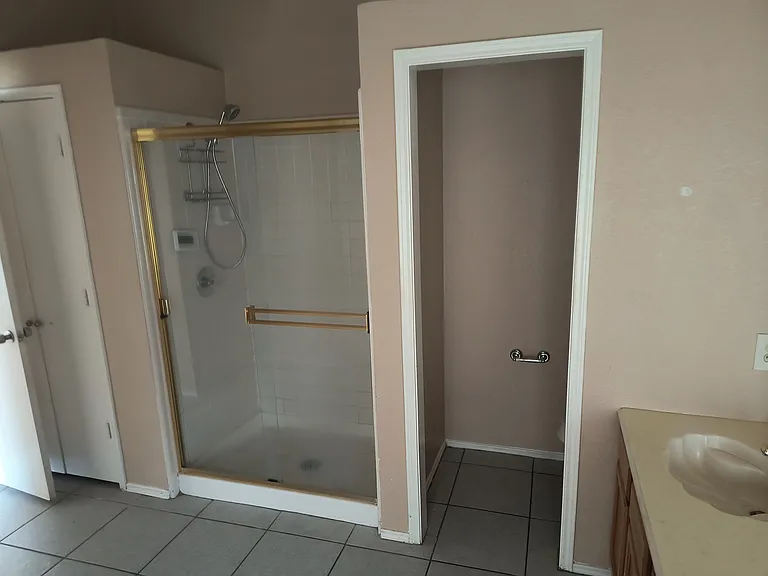4110 Scotland Dr — Photo 9
