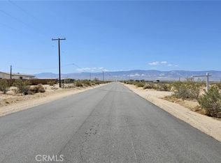 800 Harrod Rd, Lucerne Valley, CA 92356