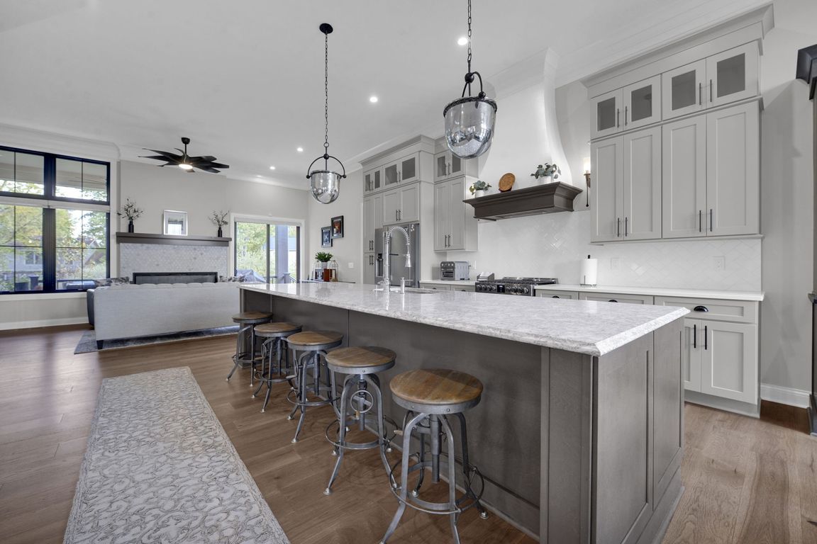 next background image